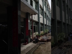 Metallo che timbra le parti